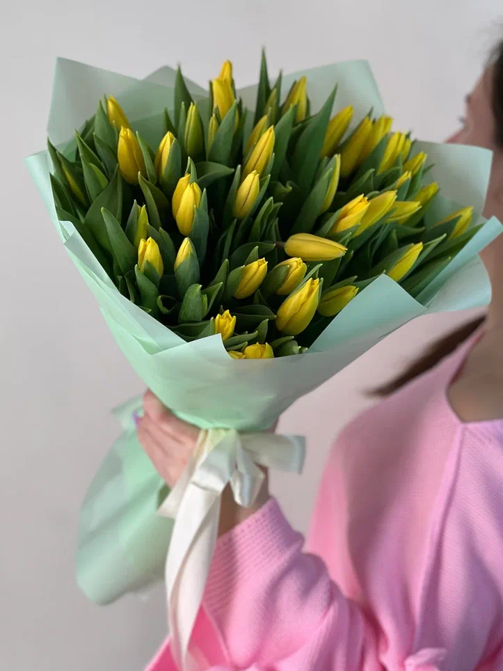 51 желтый тюльпан