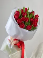 Цветы 15 красных пионовидных тюльпанов 3