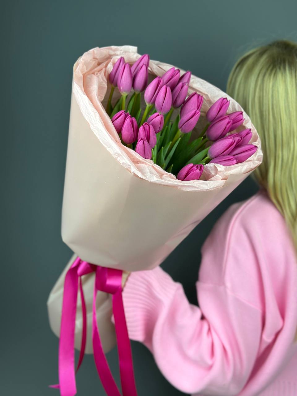 Ярко розовые тюльпаны