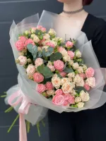 Цветы Потрясающий букет кустовых роз 1