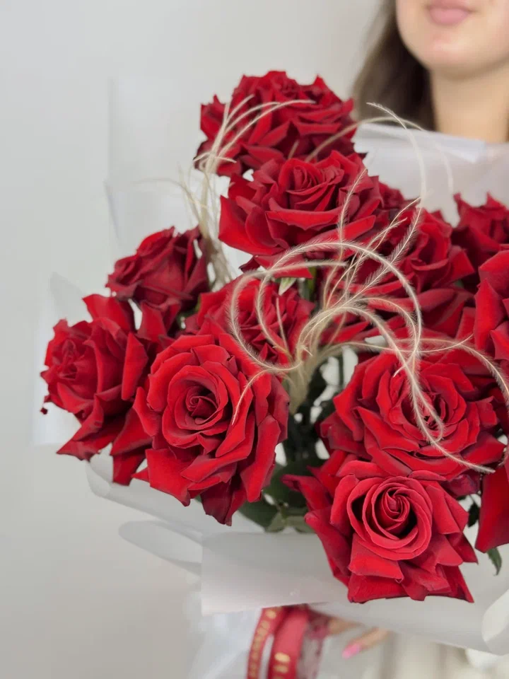 Монобукет красных японских роз