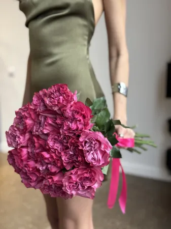 Букет пионовидных роз Кантри Блюз