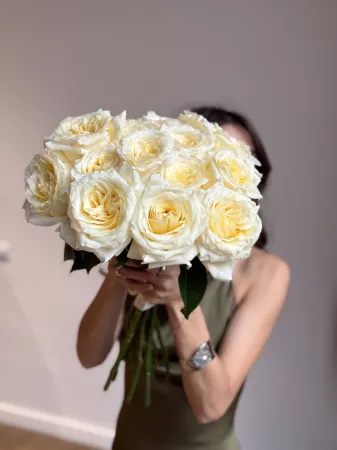 Букет пионовидных роз Канделайт