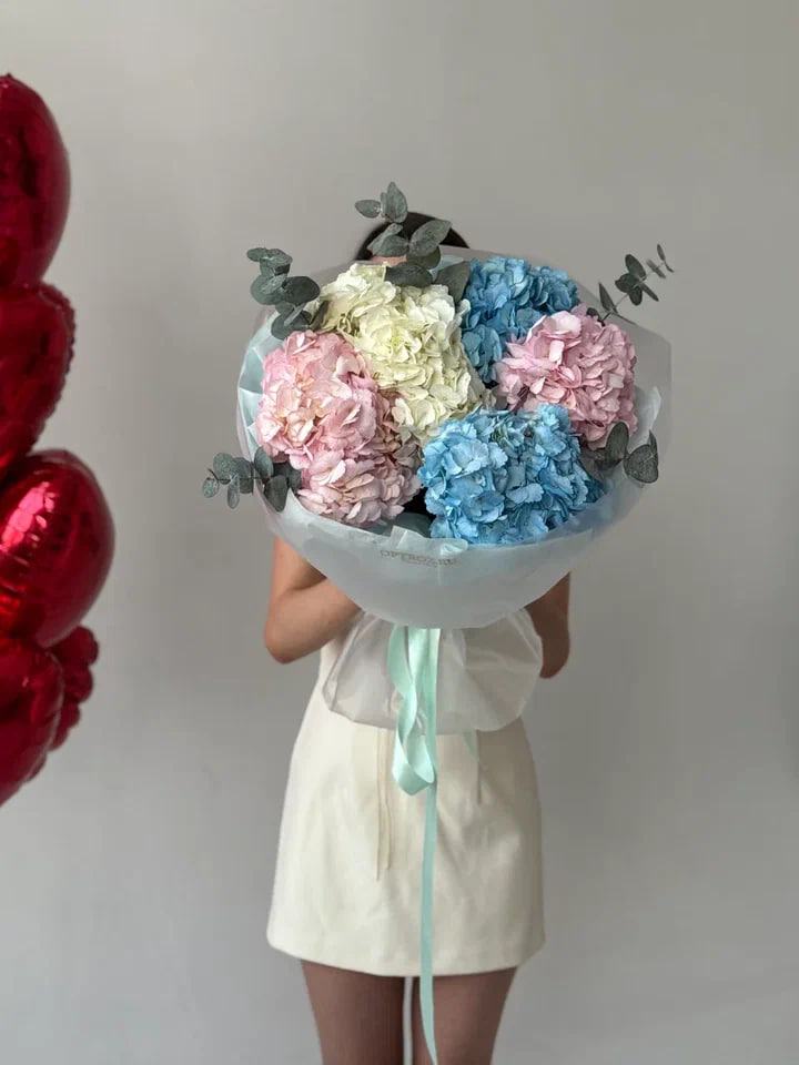 Монобукет из 5 гортензий