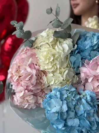 Монобукет из 5 гортензий