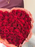Цветы Сердце из красных роз 2