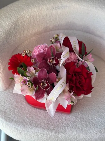 Композиция в коробке сердце