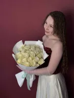 Цветы Белые розы в упаковке 0