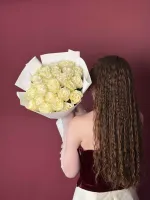 Цветы Белые розы в упаковке 2