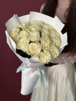 Цветы Белые розы в упаковке 2