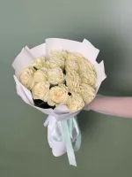 Цветы Белые розы в упаковке 3